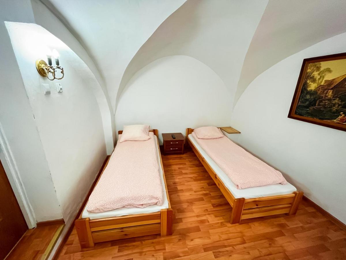 Noclegi Woku Świebodzice Exterior foto